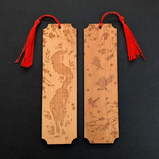 Fox design on the front, raven design on the back.